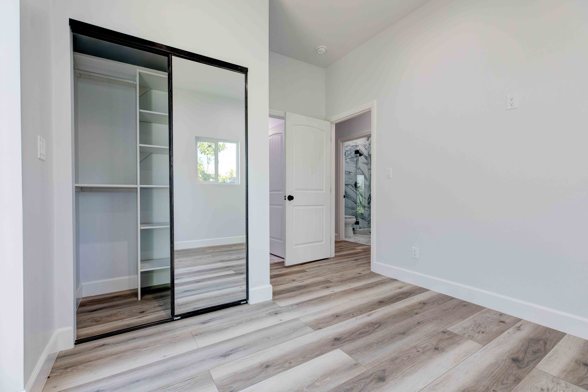 Modern Cottage-Style ADU in Pasadena, CA photo 11