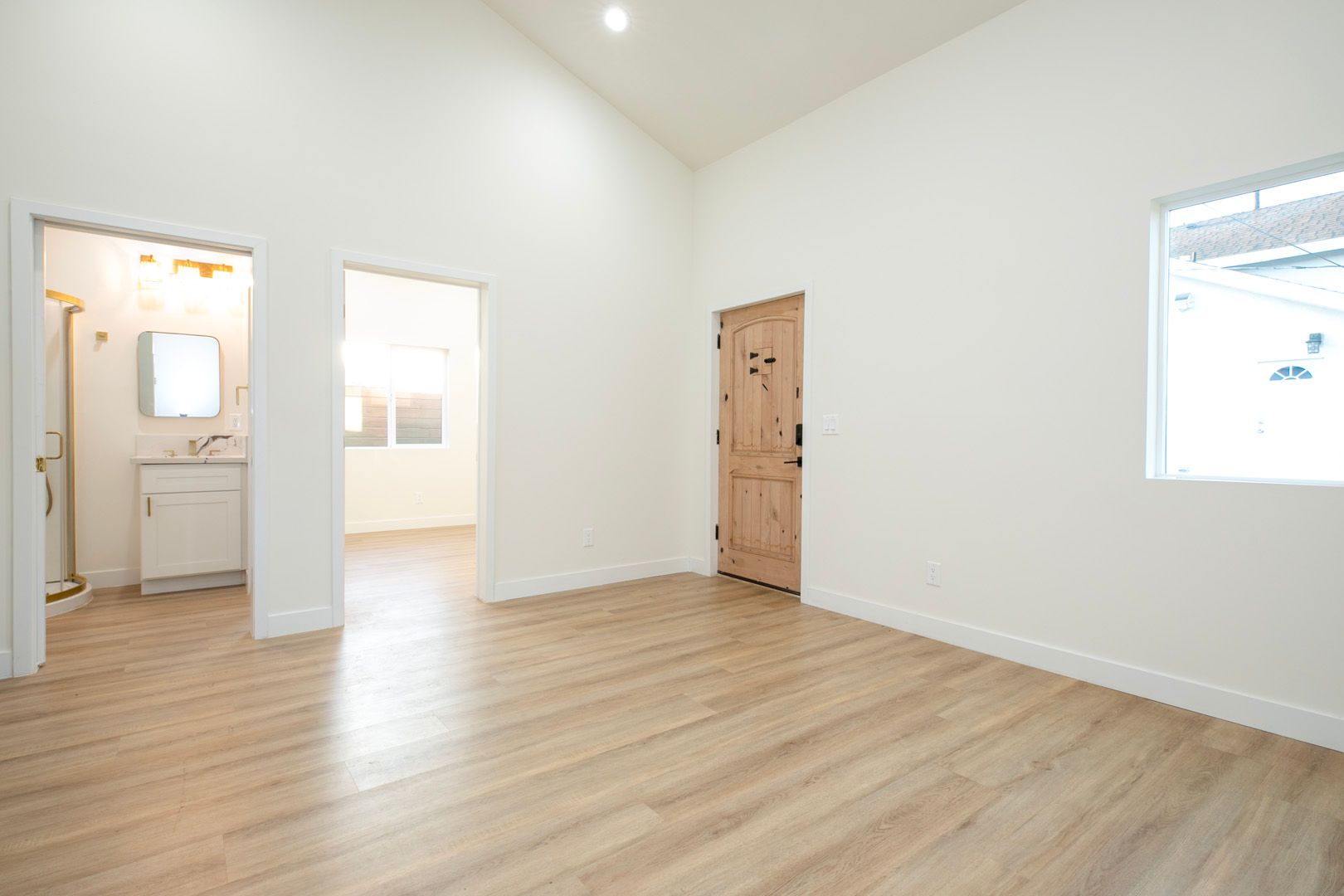 Modern 1-Bedroom ADU in South Los Angeles, CA photo 4