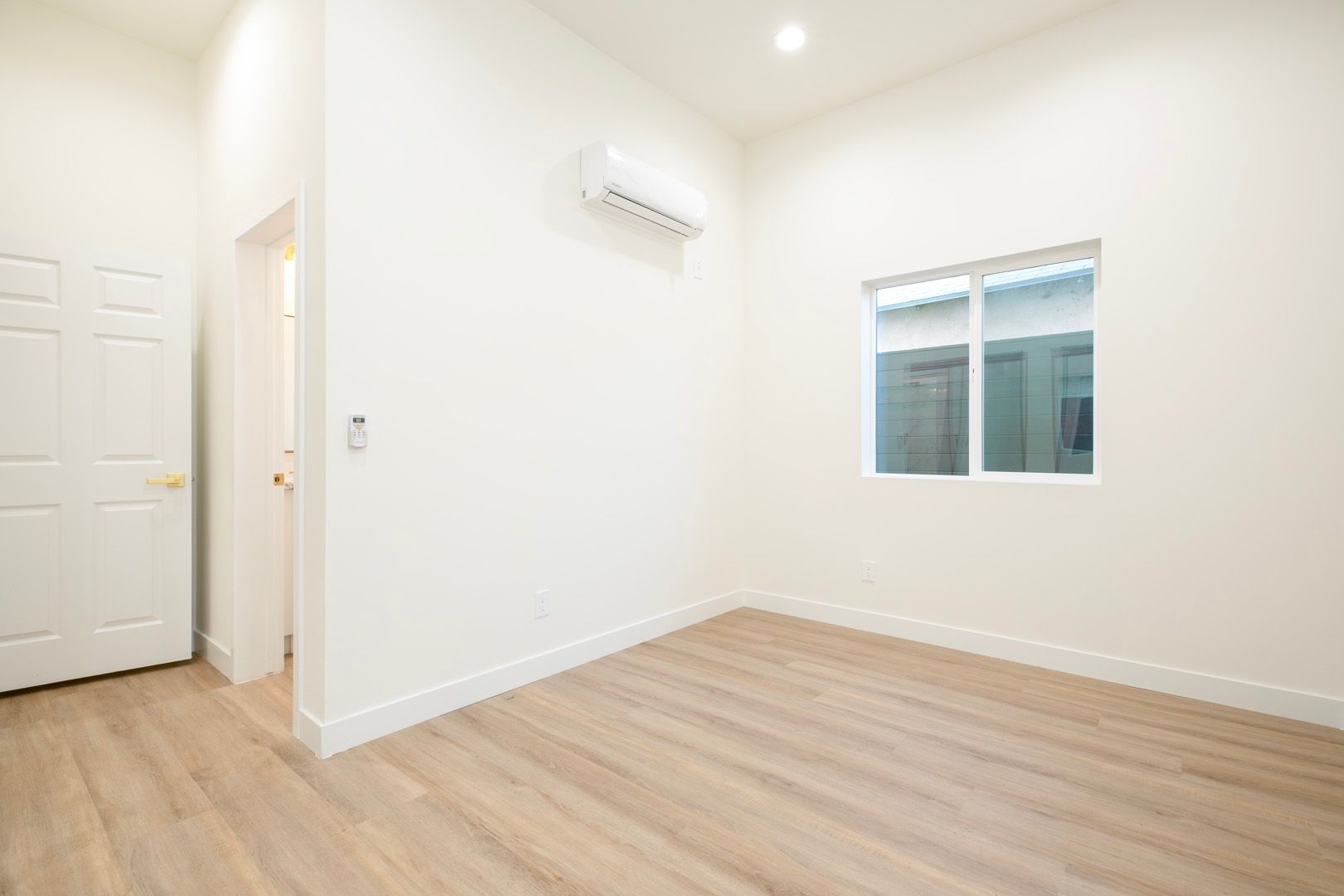 Modern 1-Bedroom ADU in South Los Angeles, CA photo 18