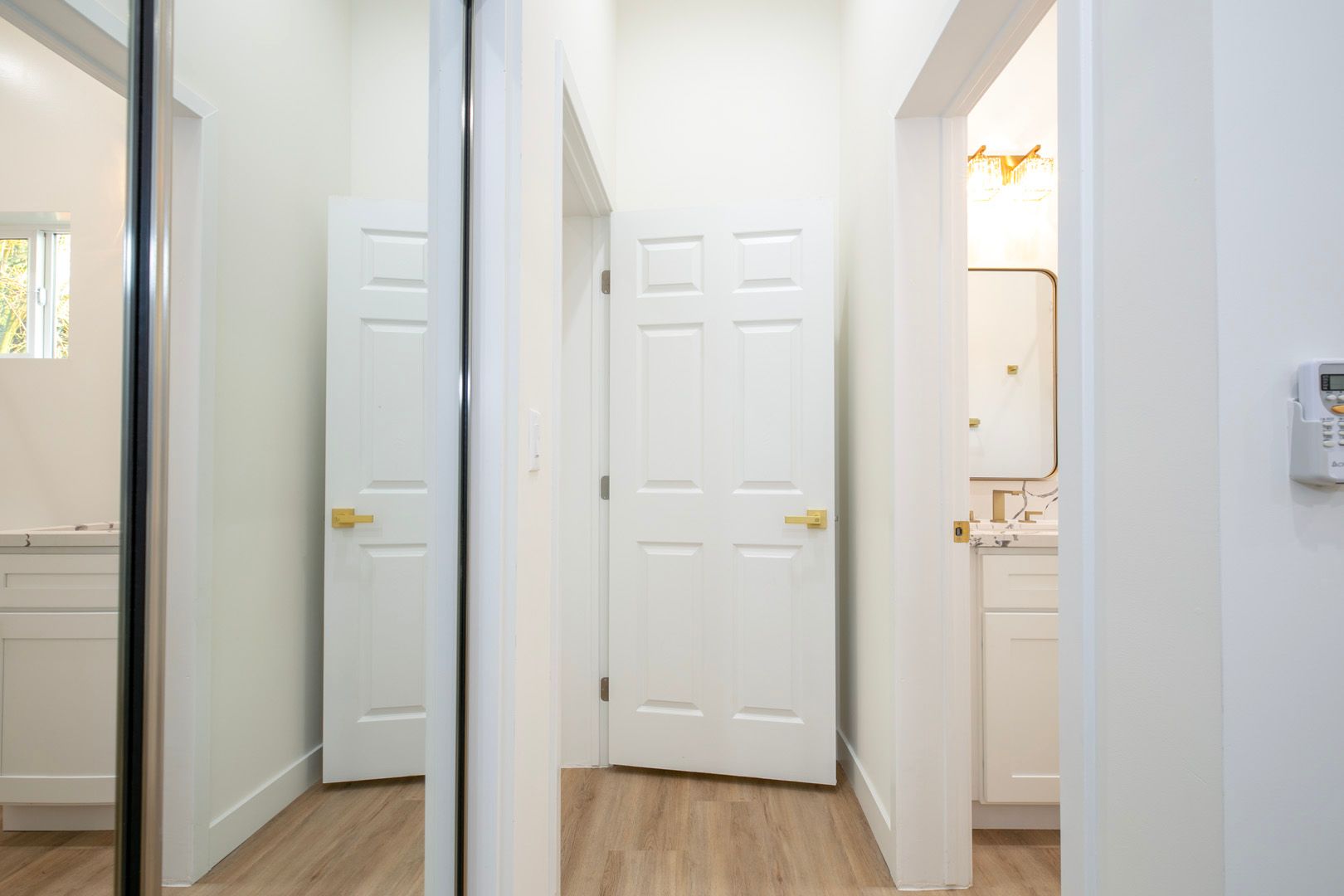 Modern 1-Bedroom ADU in South Los Angeles, CA photo 20